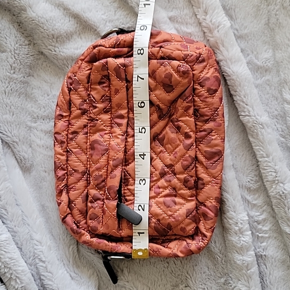 Beautiful Camp Gladiator Orange Leopard Print Crossbody/Belt Bag 🐆 - Picture 3 of 13